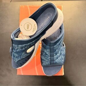 Easy Spirit Traciee2 Lightweight Comfort Sandals Blue Denim Floral Size 9 W